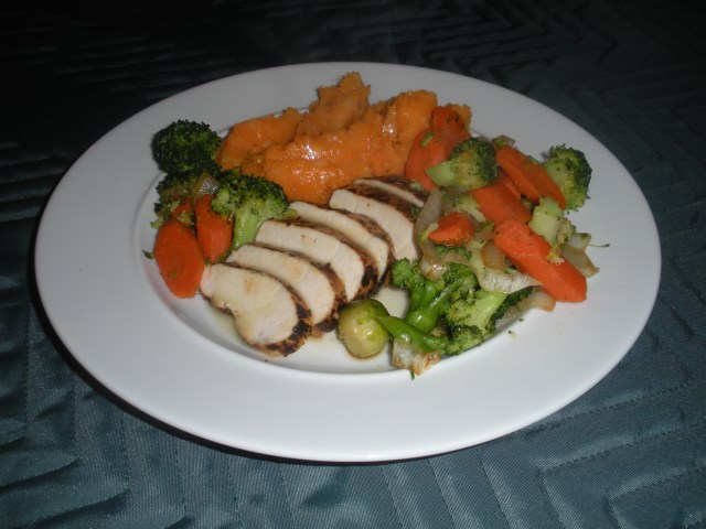 Chicken, pan roasted, potato-squash mash, mixed veg