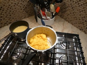 Mashed rutabagas and chicken gravy