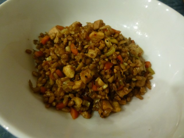 Tofu fried farro with vegetables