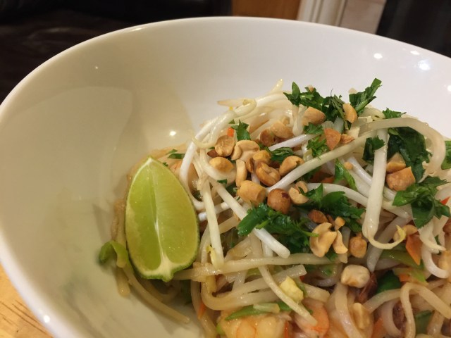 Quick pad Thai with shrimp